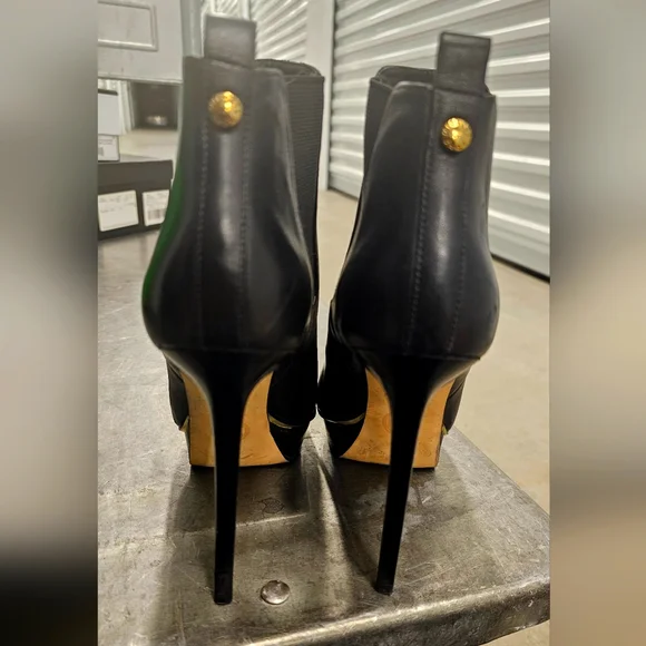 MICHAEL KORS - Meadow Ankle Boot - 7½ - Picture 3 of 5